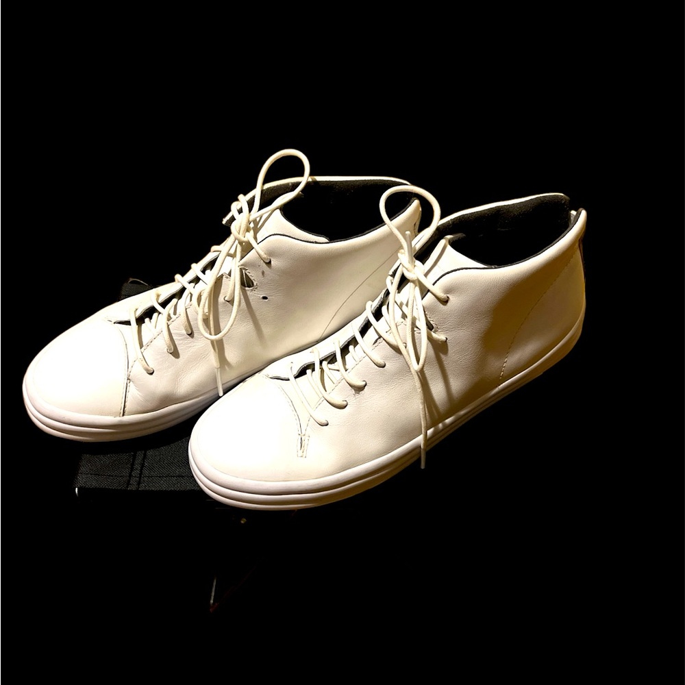 Camper hoops  women white tennis K400 GL, new with out tag